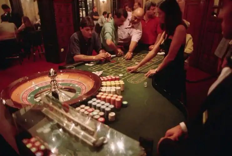 slote APP ဖြင့် Live Casino Baccarat ကစားနေသော မြန်မာ ကစားသမား